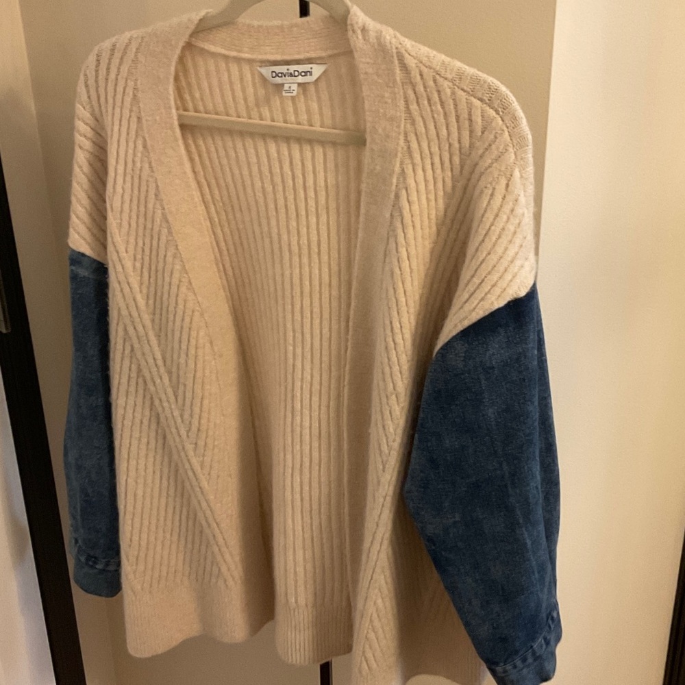 DAVI & DANI Two-Tone Cream and denim Cardigan